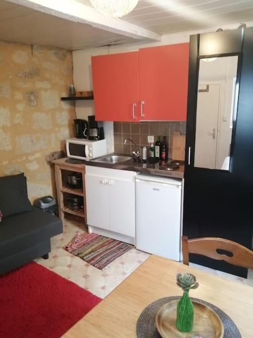 Petit Studio Au Coeur D'Uzes Apartamento Exterior foto